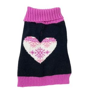 6.5x11” Snowflake Heart Small Dog Sweater